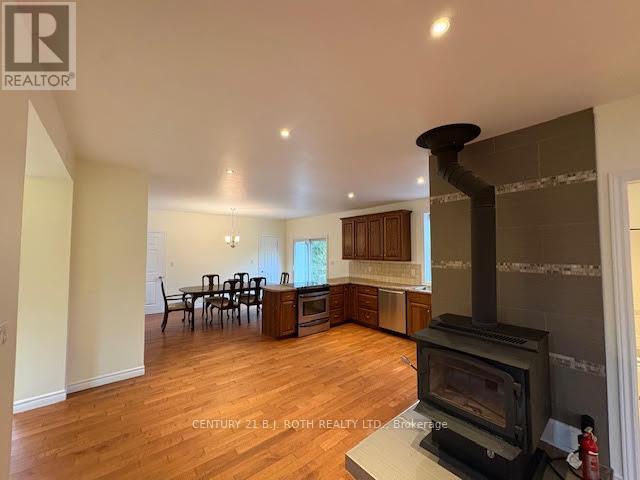 339 Bruce Road 40 Road, Arran-Elderslie, Ontario  N0H 1L0 - Photo 6 - X12451126