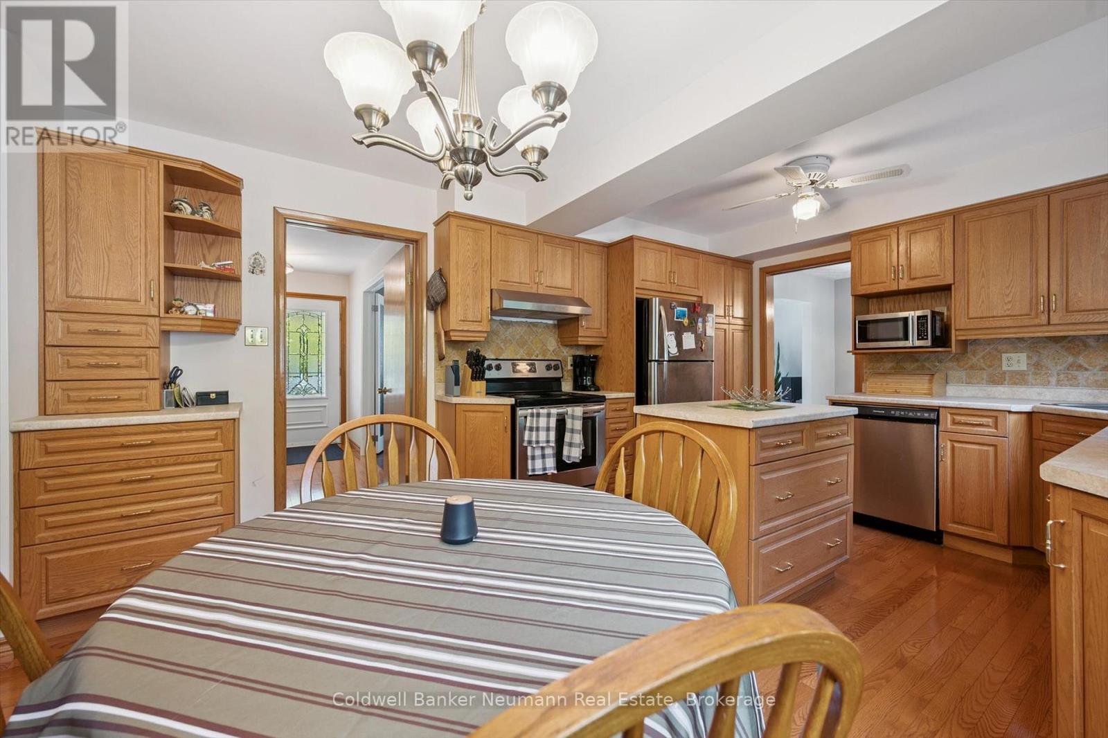 10 Carmine Place, Guelph (Victoria North), Ontario  N1E 3V1 - Photo 14 - X12471082