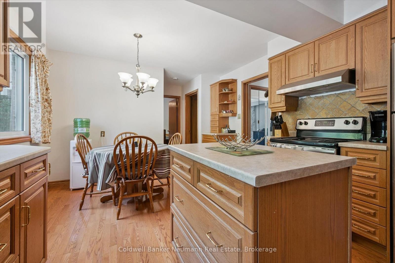 10 Carmine Place, Guelph (Victoria North), Ontario  N1E 3V1 - Photo 19 - X12471082
