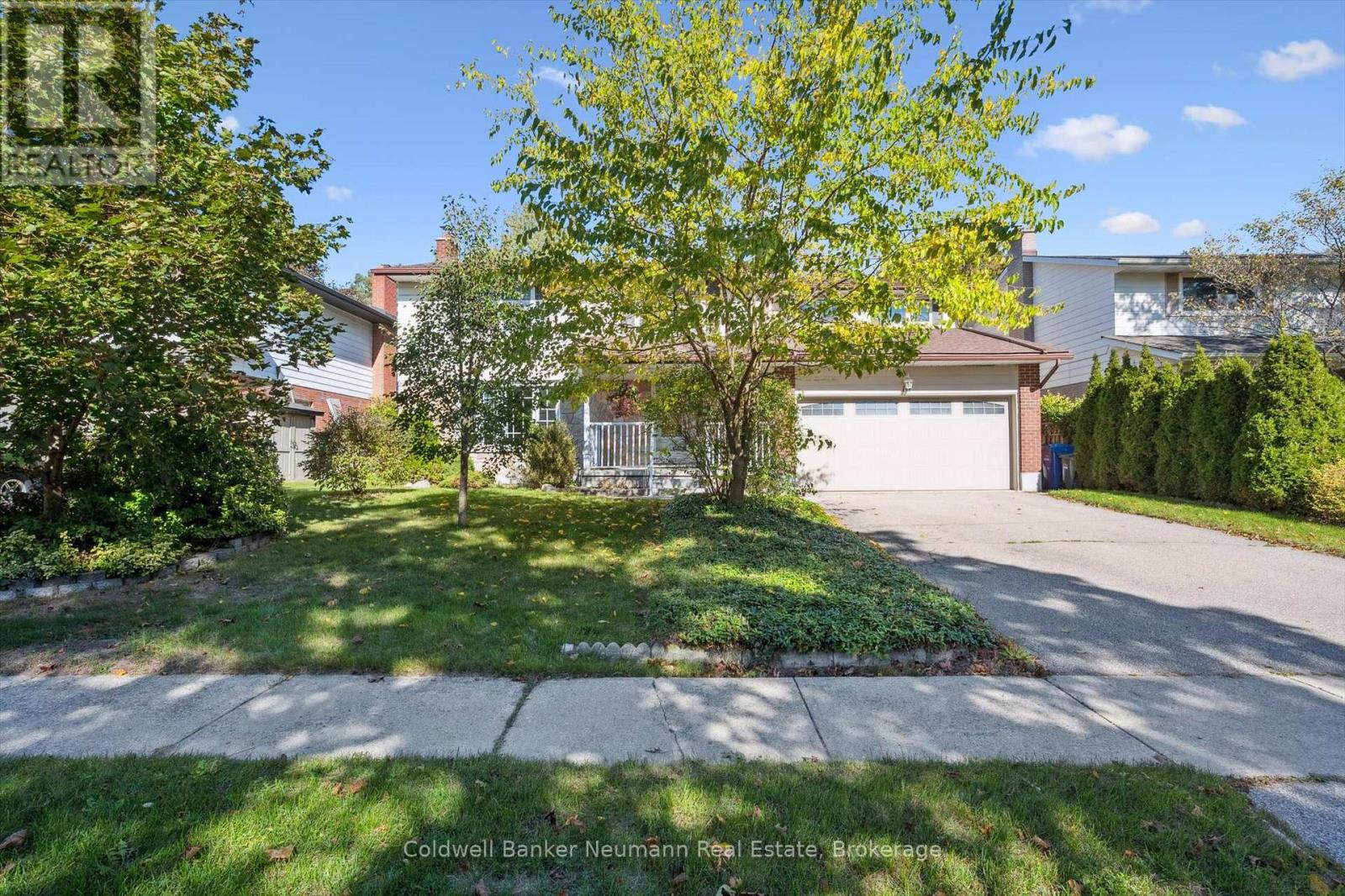 10 Carmine Place, Guelph (Victoria North), Ontario  N1E 3V1 - Photo 2 - X12471082