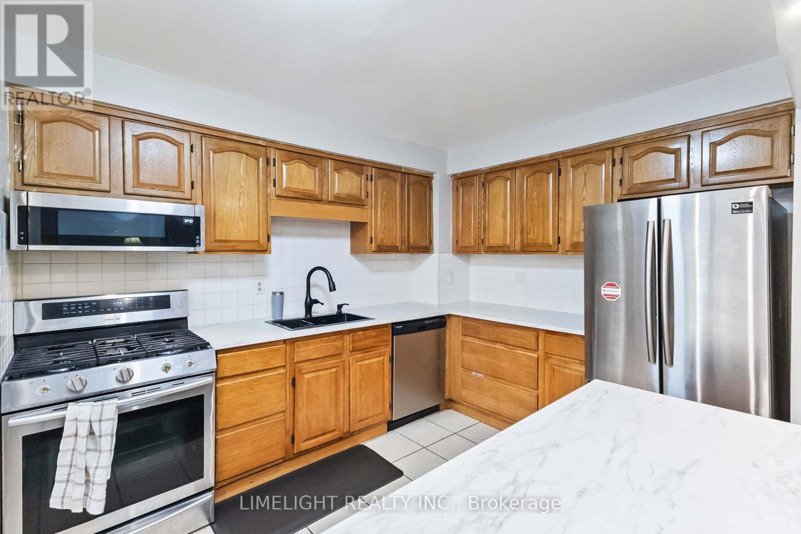 18 - 669 Osgoode Drive, London South, Ontario  N6E 2C7 - Photo 13 - X12471080