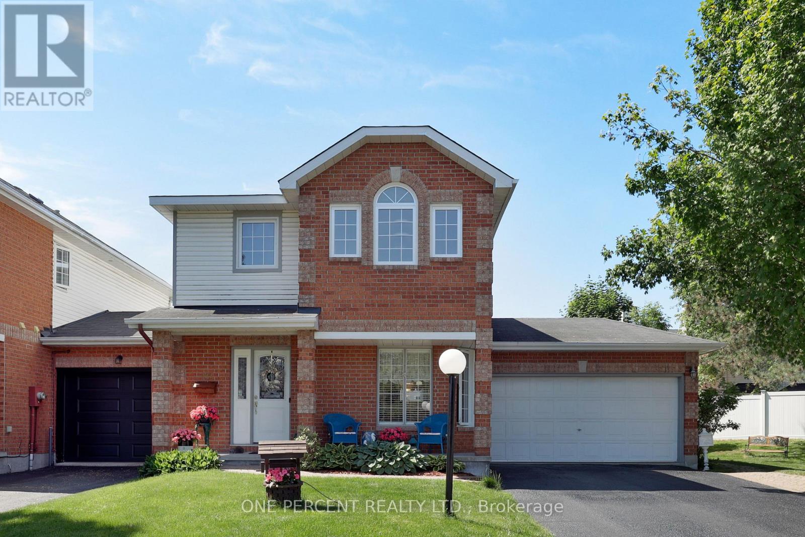 127 BRIDLEWOOD DRIVE, Ottawa, Ontario