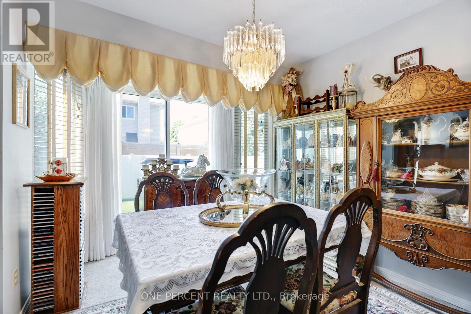 127 Bridlewood Drive, Ottawa, Ontario  K2M 2G6 - Photo 14 - X12471078
