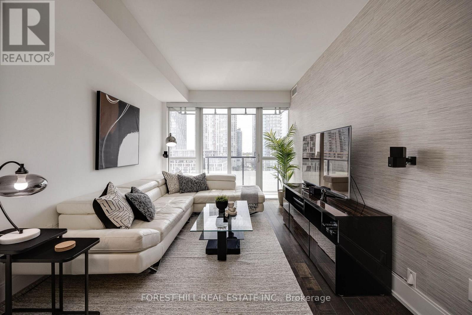 931 - 560 Front Street W, Toronto, Ontario  M5V 1C1 - Photo 2 - C12471047
