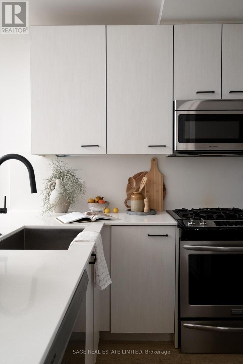 8 - 1321 Gerrard Street E, Toronto, Ontario  M4L 1Y8 - Photo 14 - E12471054
