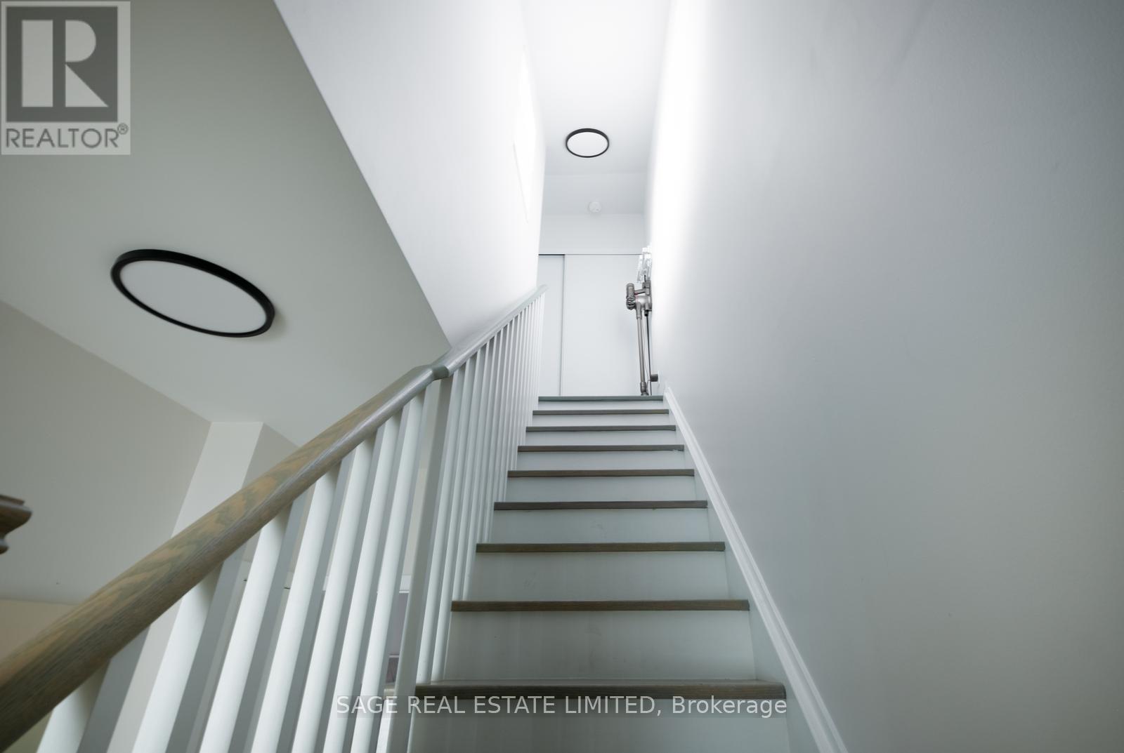 8 - 1321 Gerrard Street E, Toronto, Ontario  M4L 1Y8 - Photo 30 - E12471054