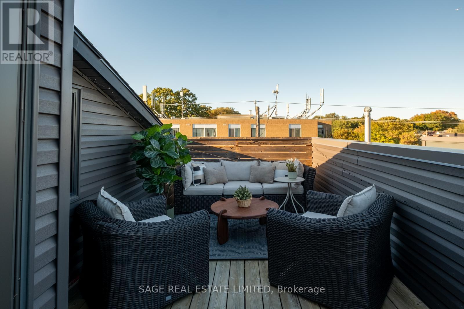 8 - 1321 Gerrard Street E, Toronto, Ontario  M4L 1Y8 - Photo 31 - E12471054