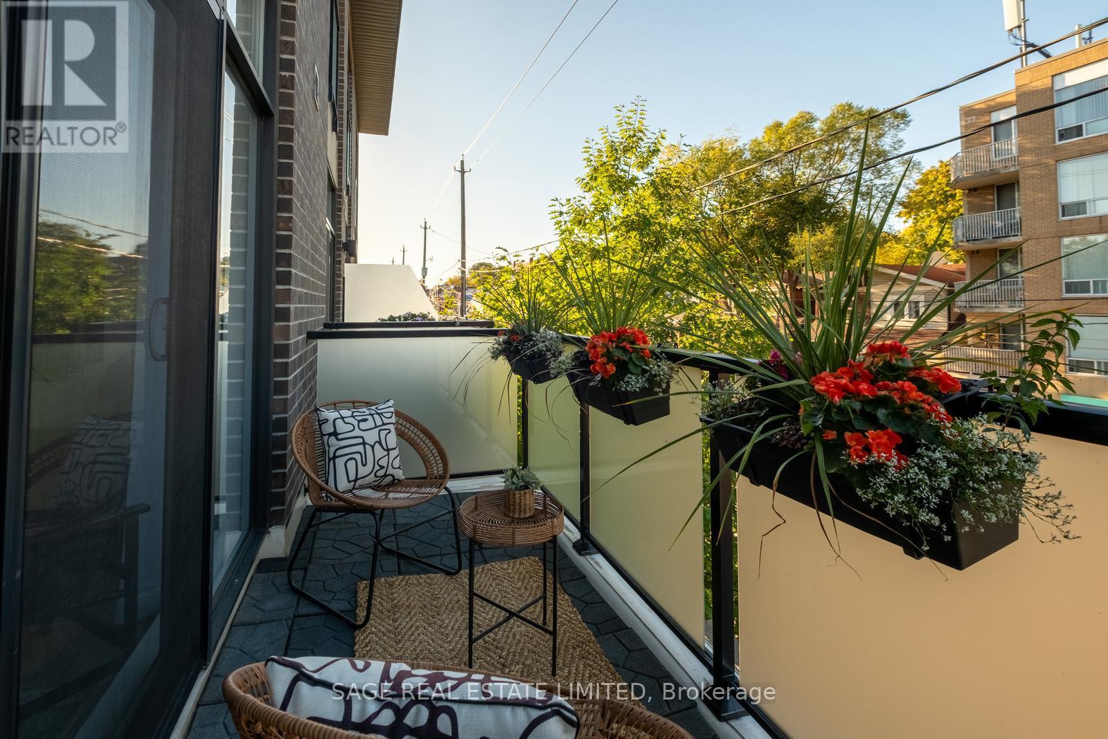 8 - 1321 Gerrard Street E, Toronto, Ontario  M4L 1Y8 - Photo 35 - E12471054