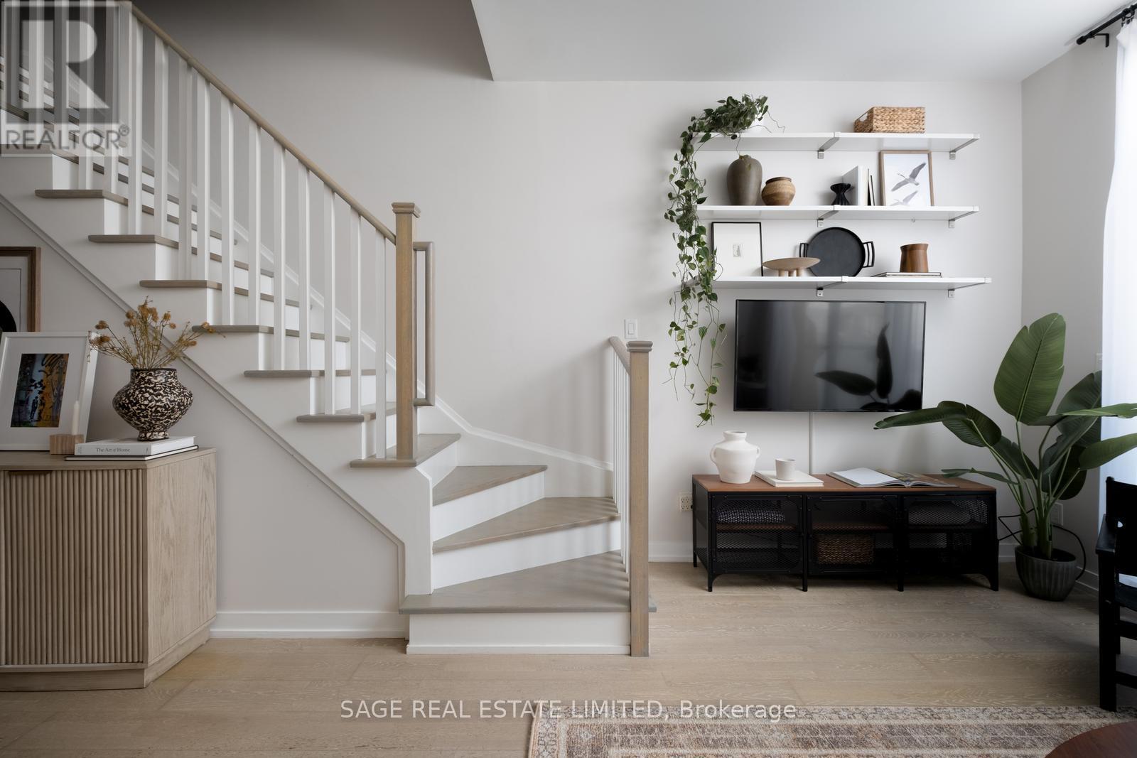 8 - 1321 Gerrard Street E, Toronto, Ontario  M4L 1Y8 - Photo 6 - E12471054
