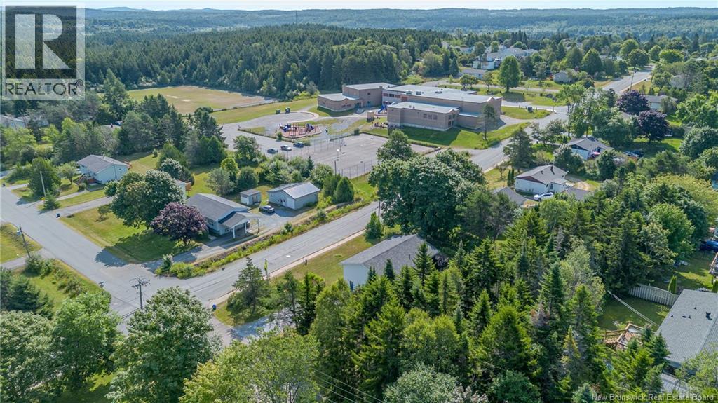 275 Lakeview Drive, Saint John, New Brunswick  E2J 3M8 - Photo 2 - NB128355