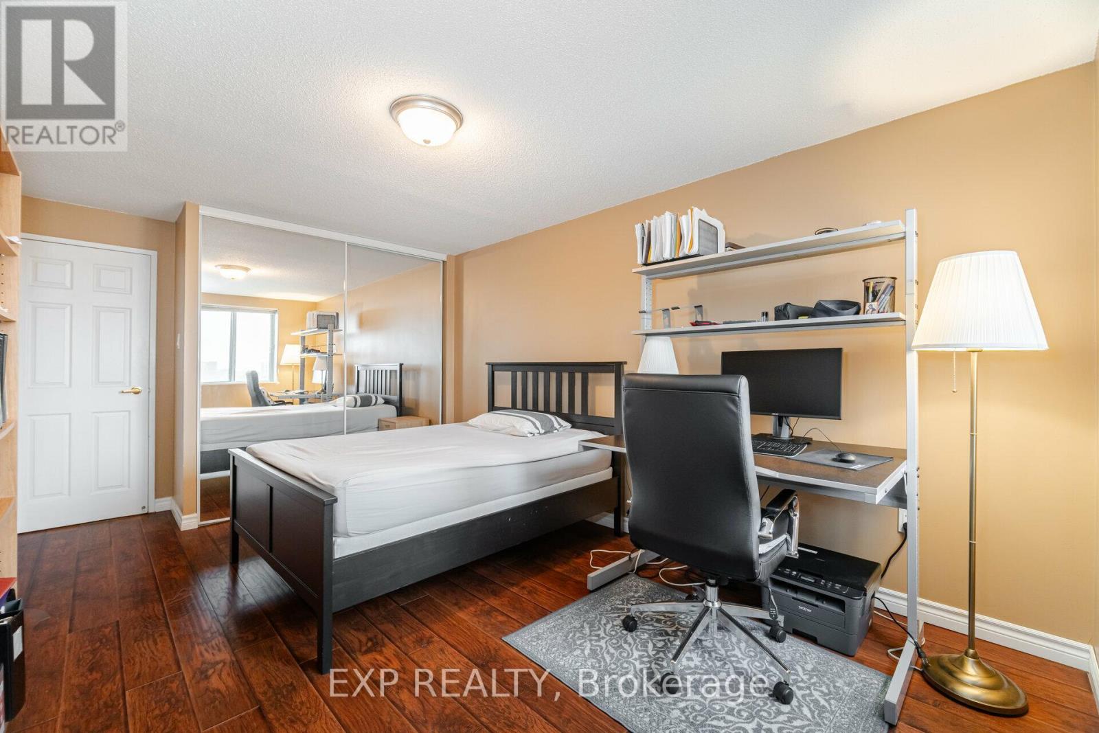 512 - 6720 Glen Erin Drive, Mississauga, Ontario  L5N 3K8 - Photo 17 - W12471053