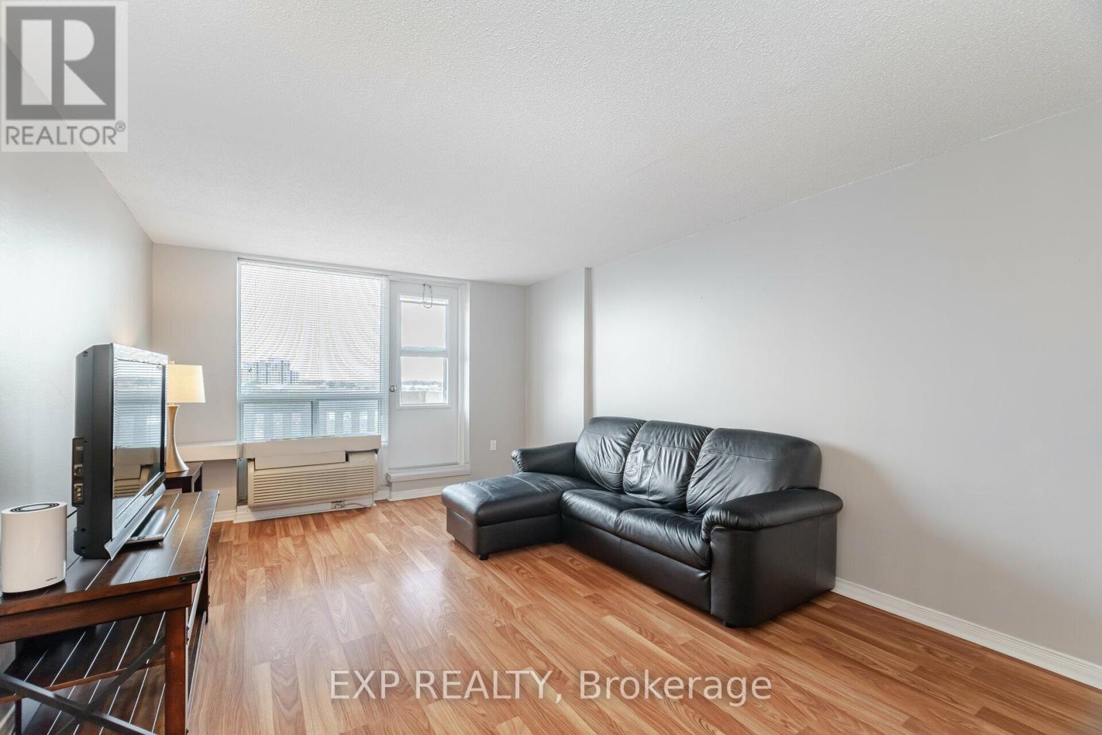 512 - 6720 Glen Erin Drive, Mississauga, Ontario  L5N 3K8 - Photo 8 - W12471053