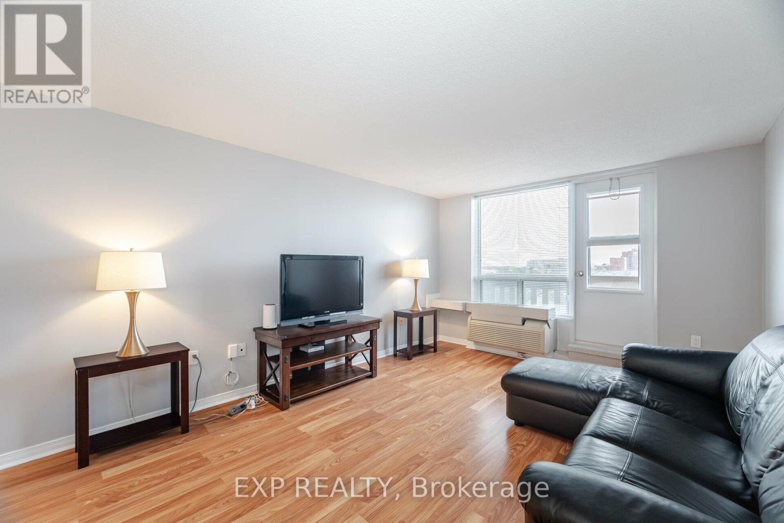 512 - 6720 Glen Erin Drive, Mississauga, Ontario  L5N 3K8 - Photo 9 - W12471053