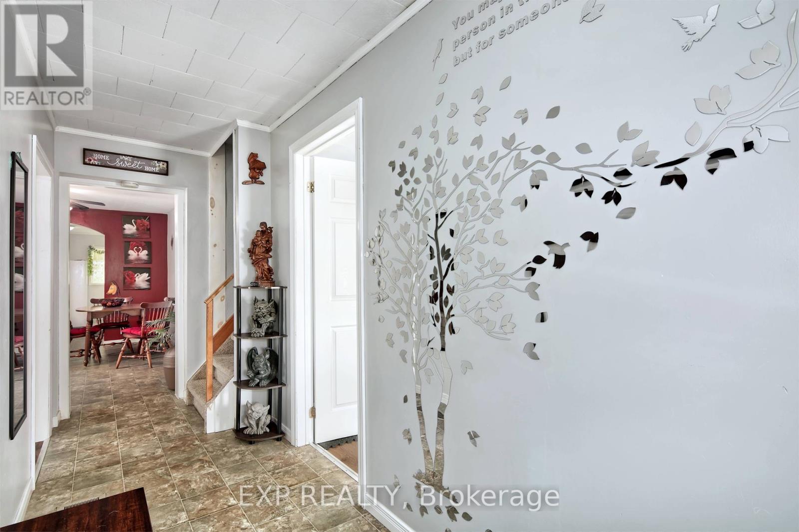 Photo 8 of 29 for 59 St George Street