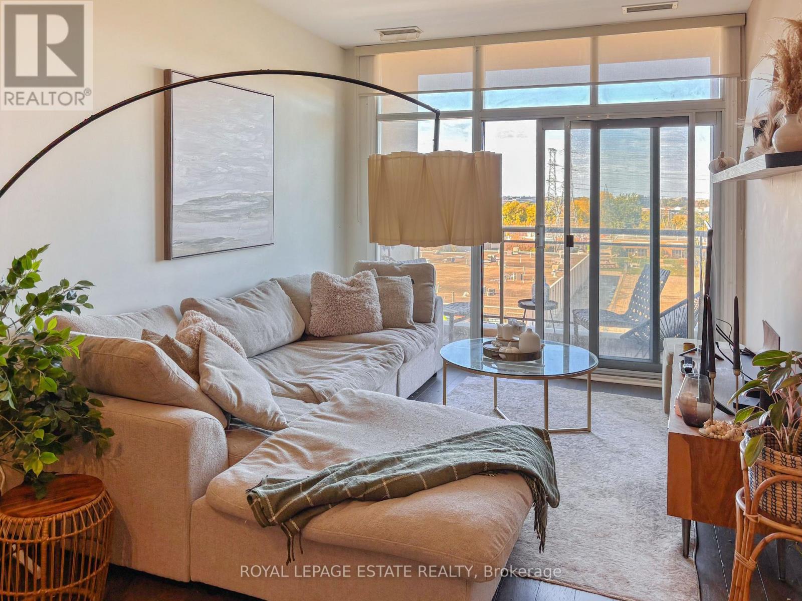 508 - 1 Leaside Park Drive, Toronto, Ontario  M4H 1R1 - Photo 3 - C12471066