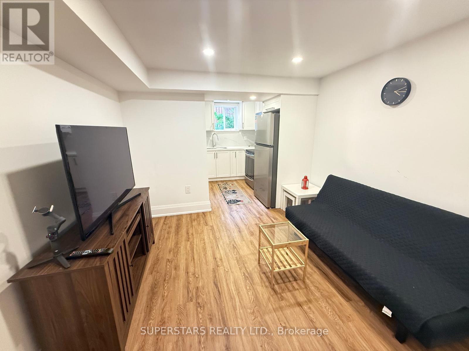 55 ROCKFORD ROAD N, Toronto, Ontario