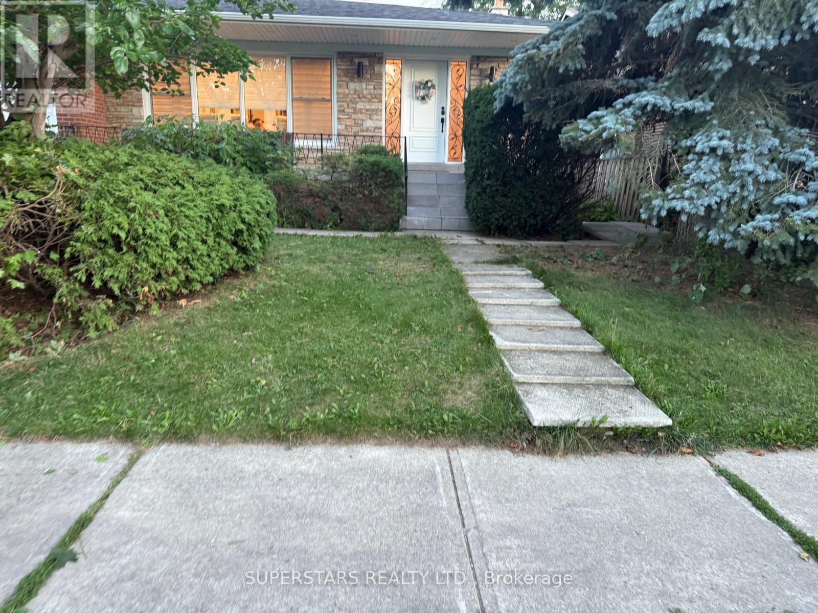 55 Rockford Road, Toronto, Ontario  M2R 3A6 - Photo 11 - C12471081