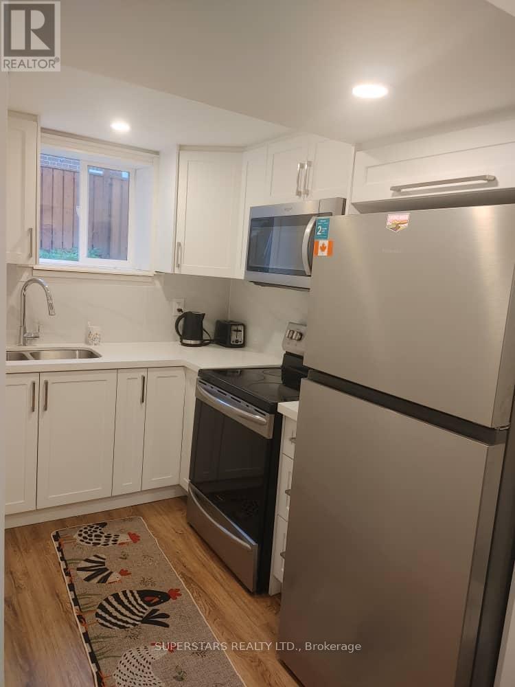 55 Rockford Road, Toronto, Ontario  M2R 3A6 - Photo 7 - C12471081