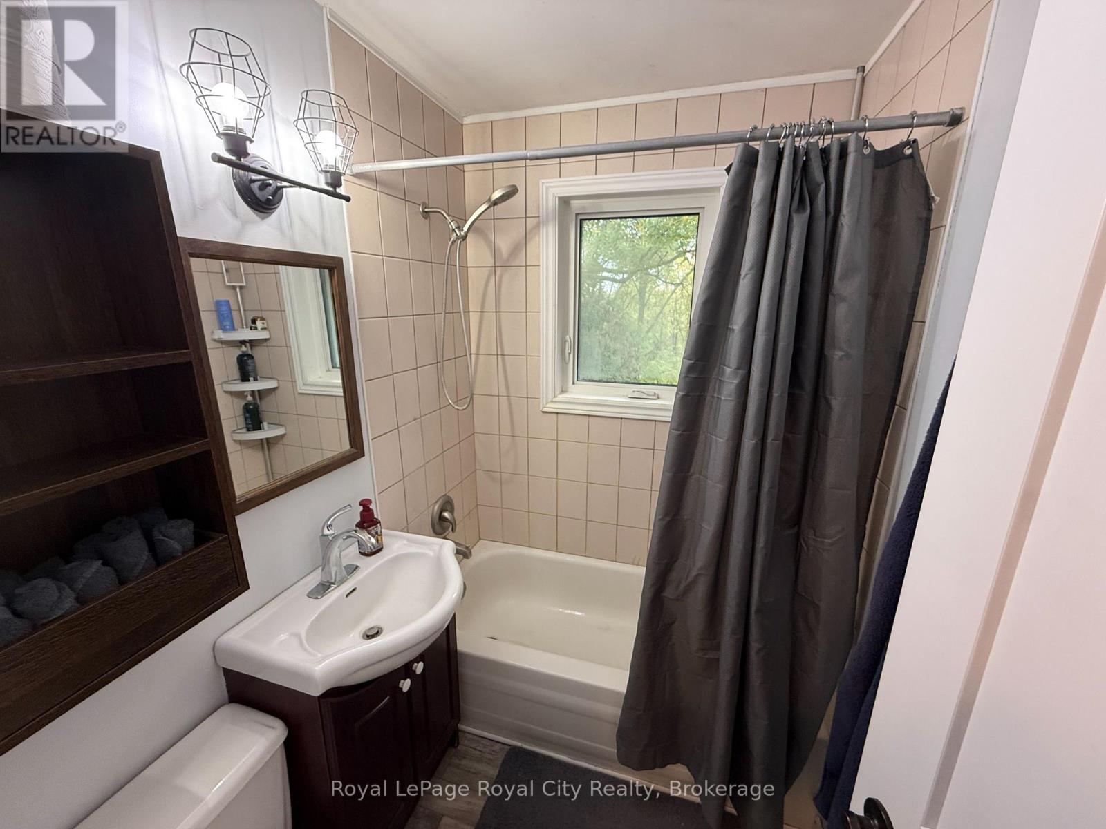 Main - 125 Grove Street, Guelph, Ontario  N1E 2W8 - Photo 16 - X12471095