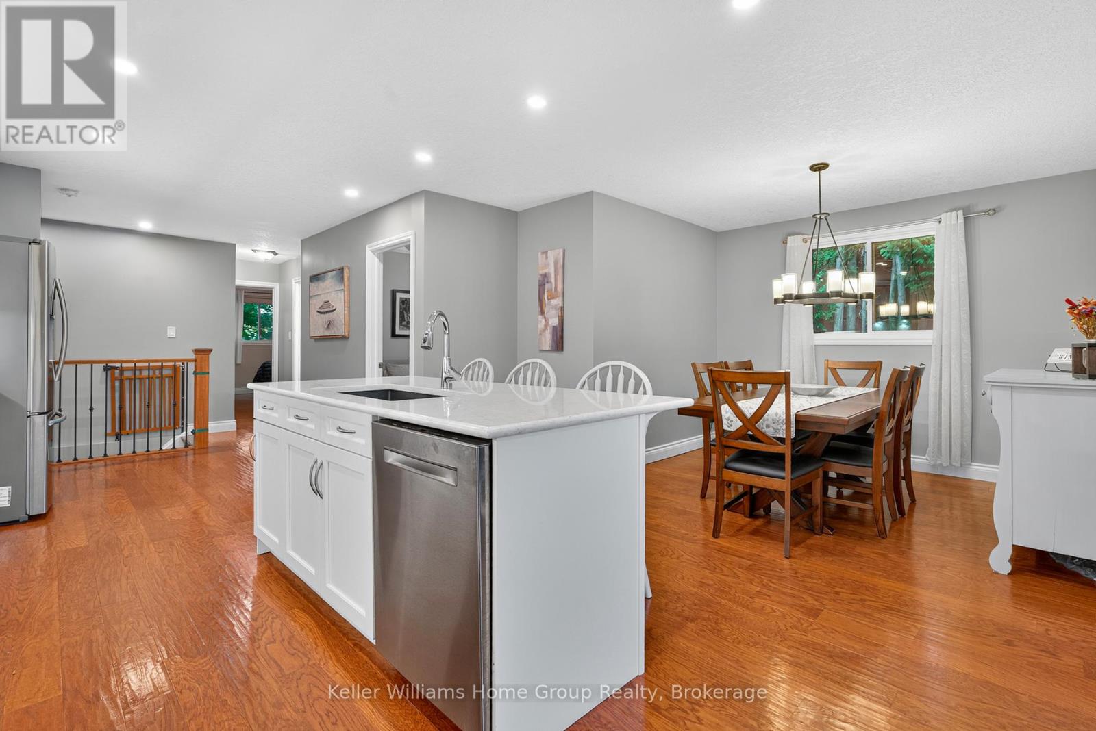 328 Burnett Avenue, Cambridge, Ontario  N1T 1G6 - Photo 10 - X12471108