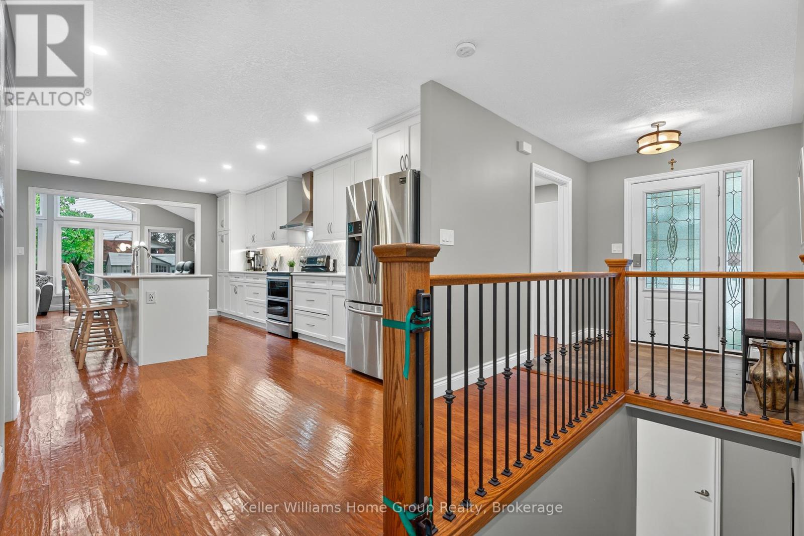 328 Burnett Avenue, Cambridge, Ontario  N1T 1G6 - Photo 6 - X12471108