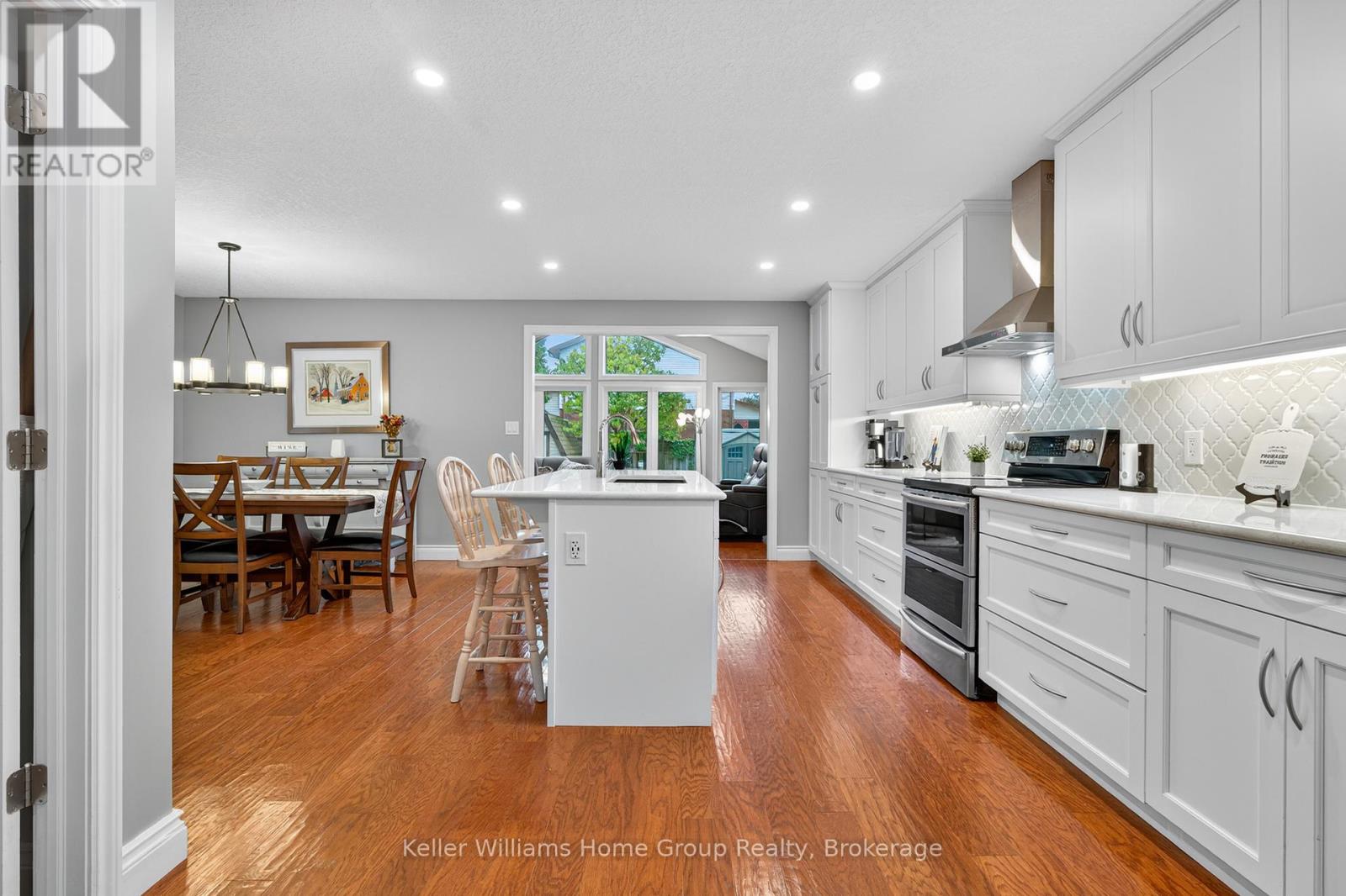 328 Burnett Avenue, Cambridge, Ontario  N1T 1G6 - Photo 7 - X12471108
