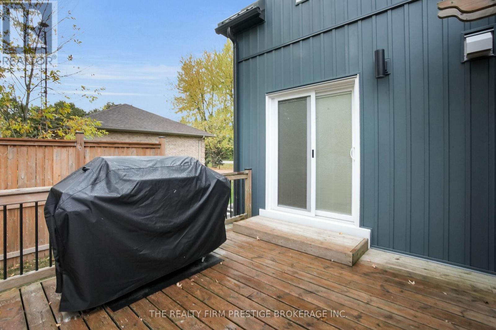 23473 Wonderland Road N, Middlesex Centre, Ontario  N0M 1P0 - Photo 12 - X12471099