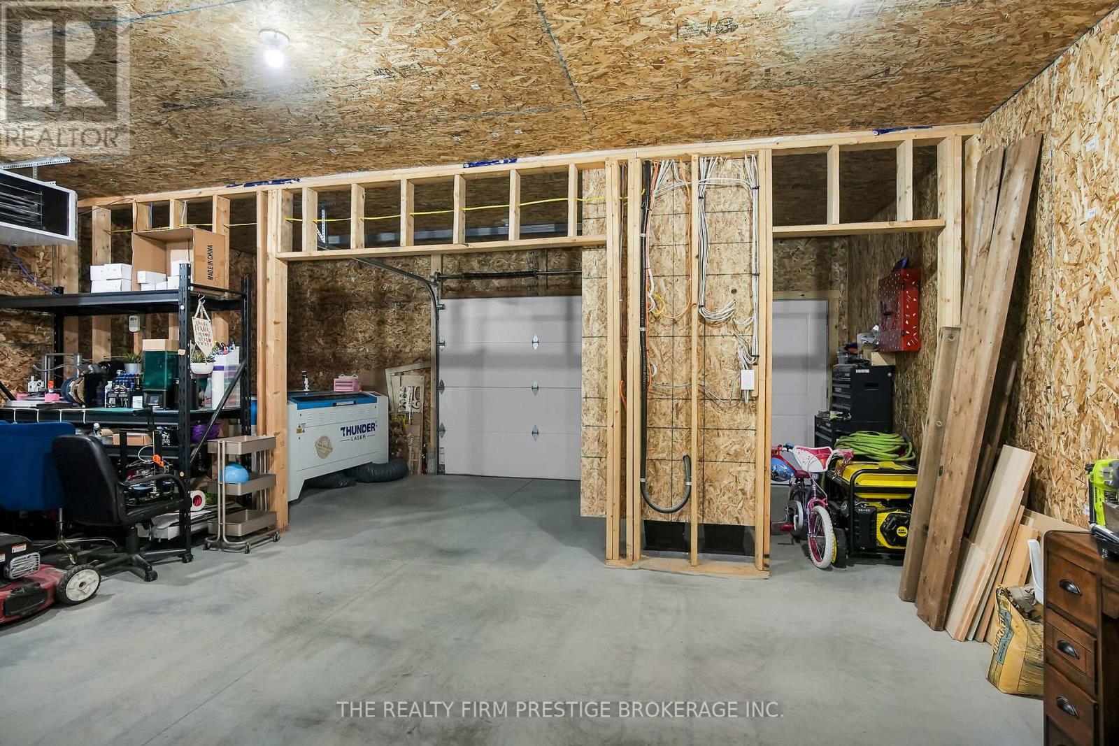 23473 Wonderland Road N, Middlesex Centre, Ontario  N0M 1P0 - Photo 40 - X12471099