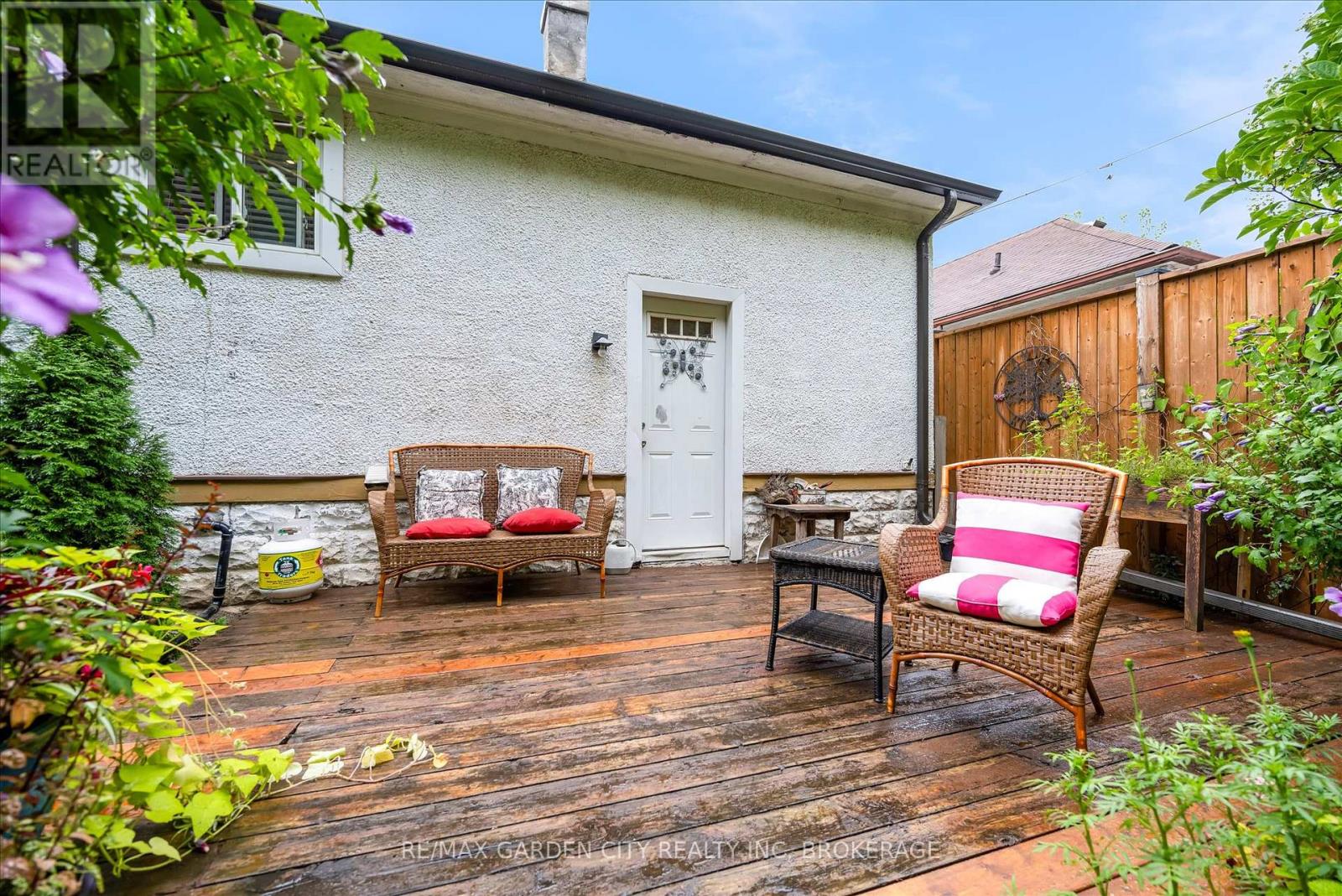 16 Ida Street, St. Catharines, Ontario  L2R 3X4 - Photo 14 - X12410321