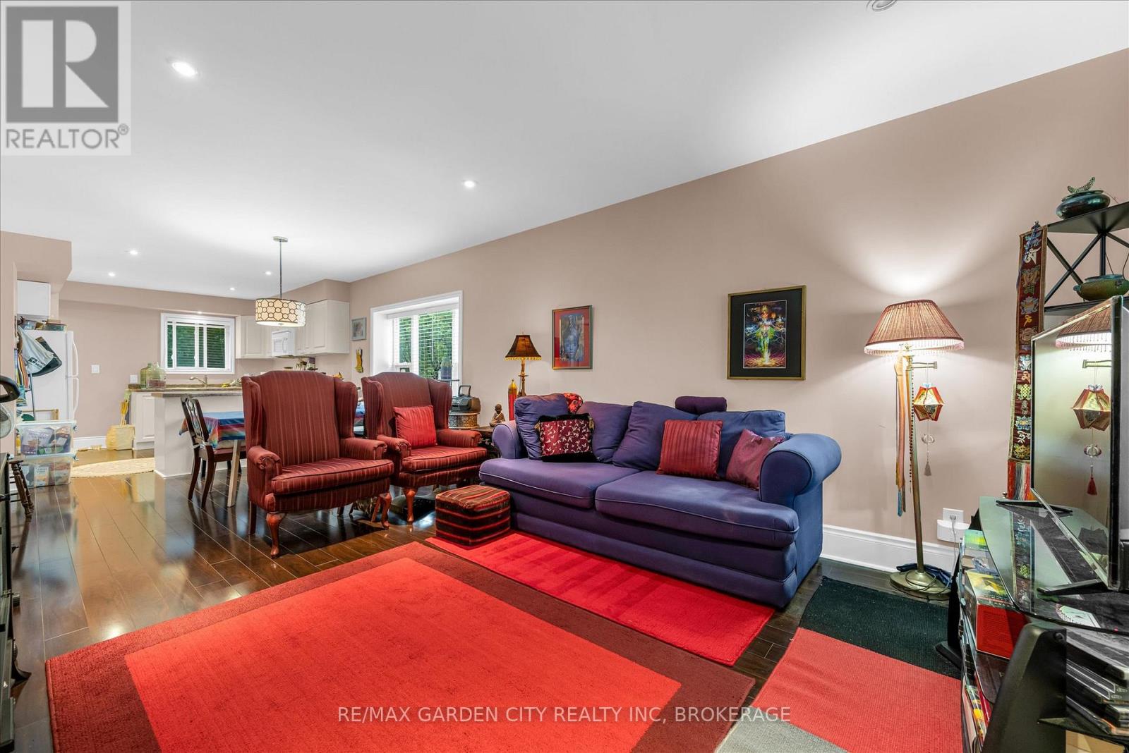 16 Ida Street, St. Catharines, Ontario  L2R 3X4 - Photo 6 - X12410321