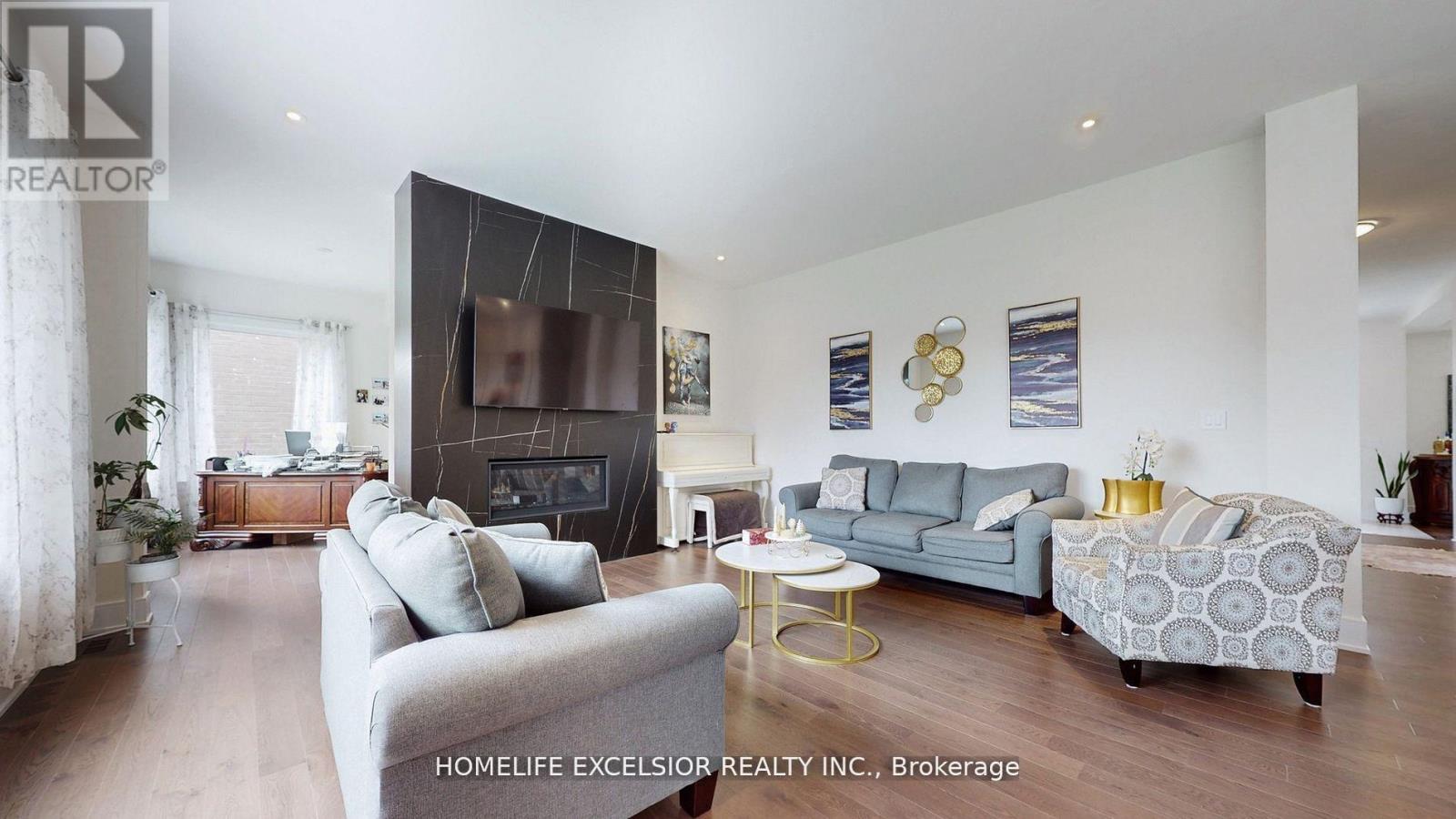 24 Limerick Street, Richmond Hill, Ontario  L4E 3W9 - Photo 11 - N12471073