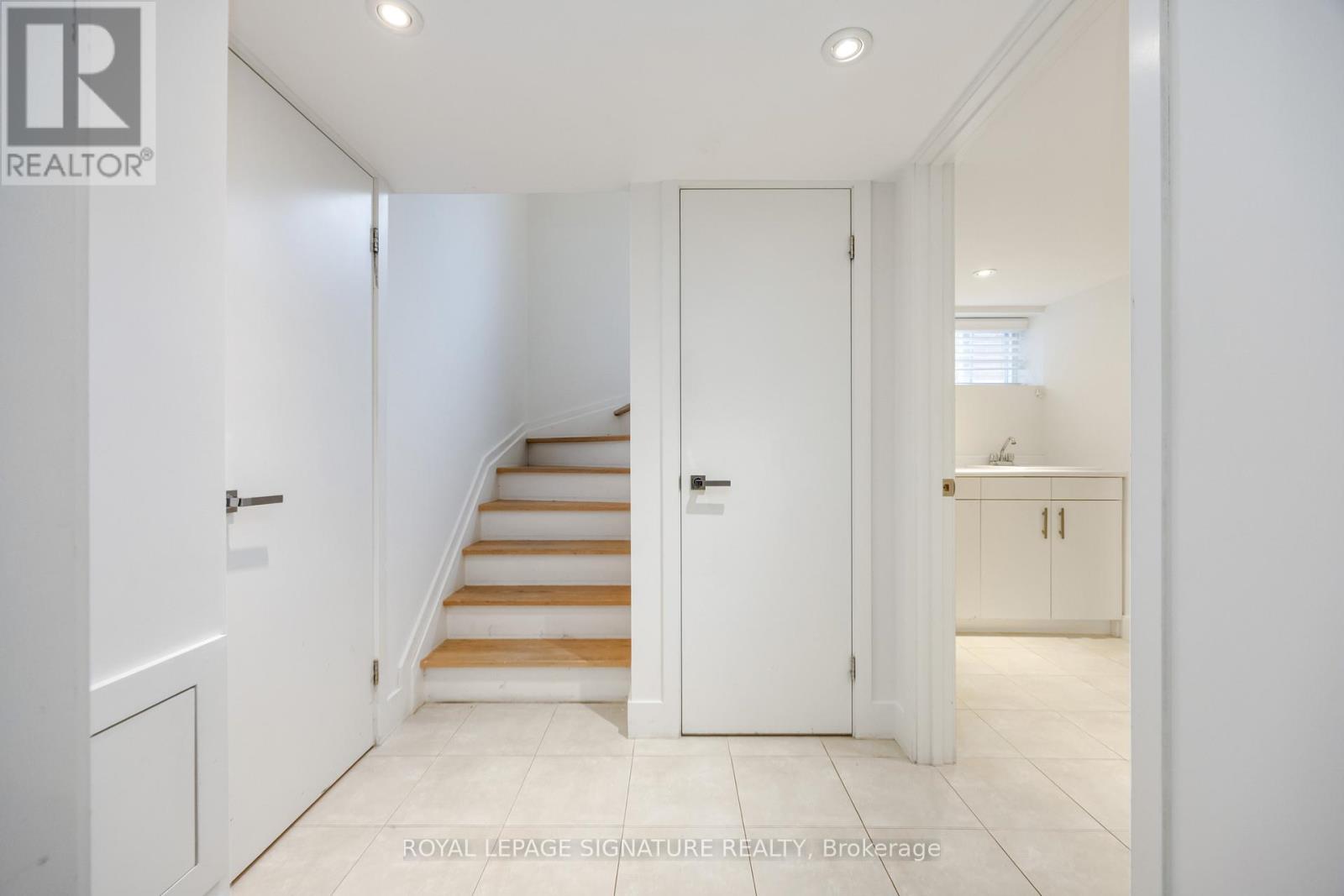 49 Westhead Road, Toronto (Alderwood), Ontario  M8W 4S2 - Photo 20 - W12471067