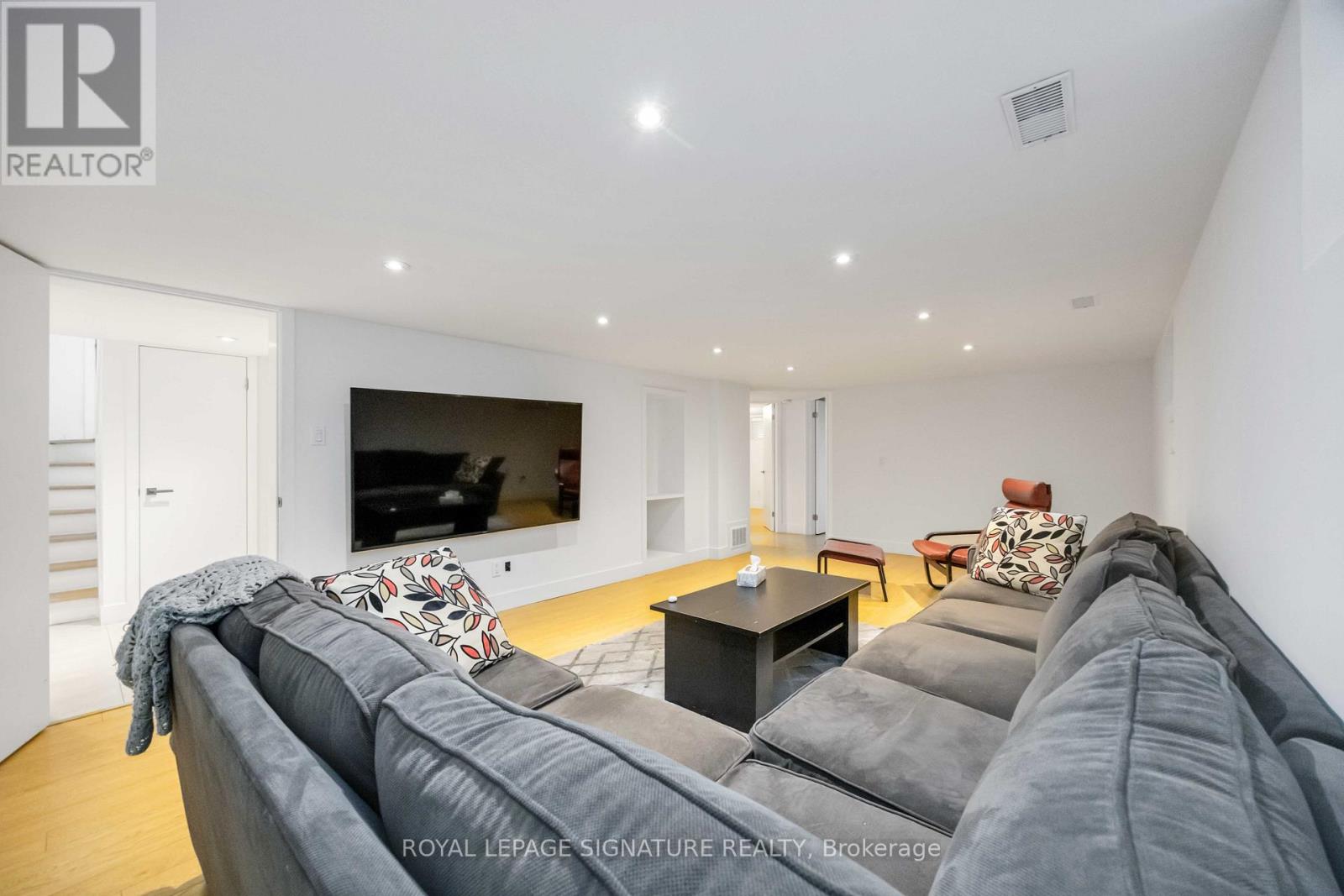 49 Westhead Road, Toronto (Alderwood), Ontario  M8W 4S2 - Photo 25 - W12471067