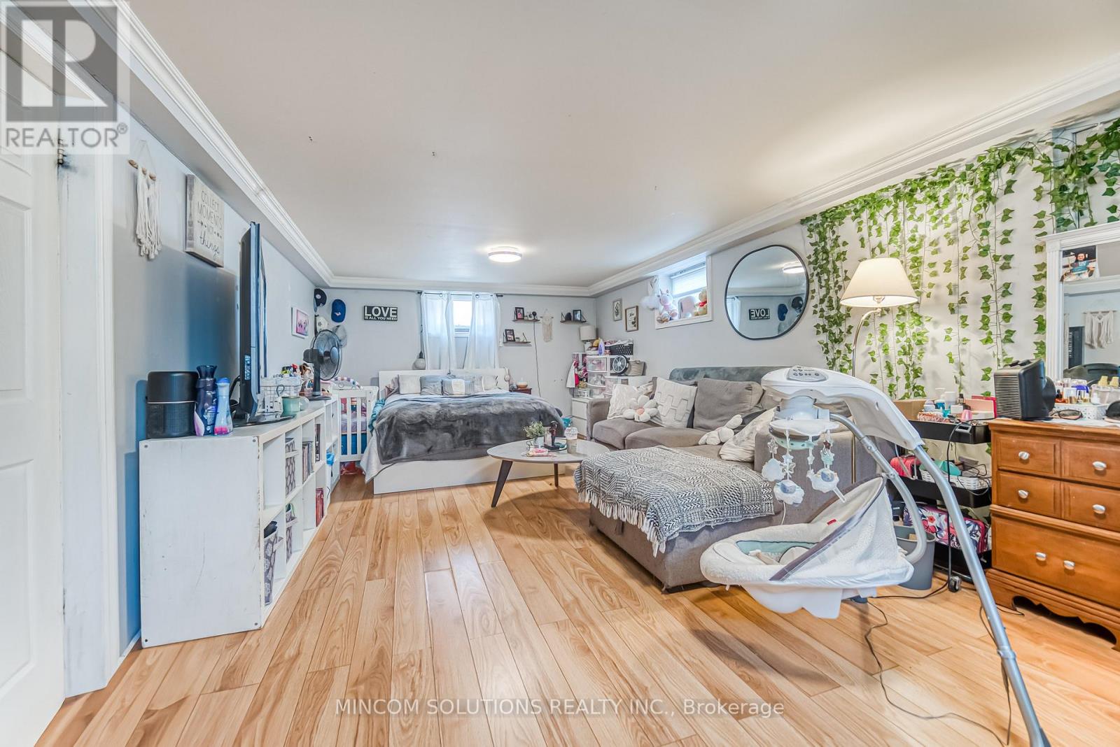 170 North Carson Street, Toronto (Alderwood), Ontario  M8W 4C9 - Photo 11 - W12471084