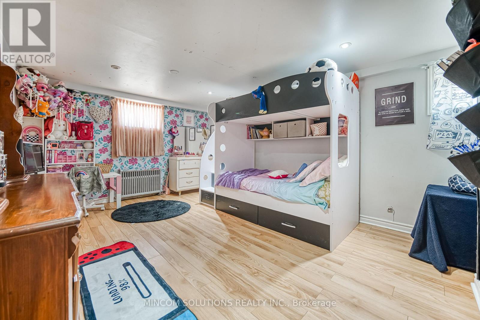 170 North Carson Street, Toronto (Alderwood), Ontario  M8W 4C9 - Photo 12 - W12471084