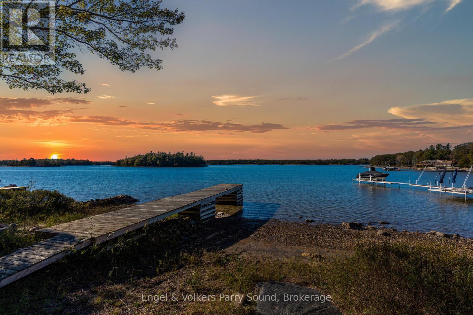 5 Beech Avenue, Carling, Ontario  P0G 1G0 - Photo 37 - X12450202