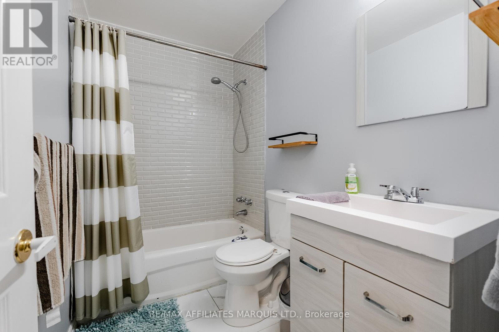67 Kingslea Crescent, Cornwall, Ontario  K6H 6J2 - Photo 15 - X12471133