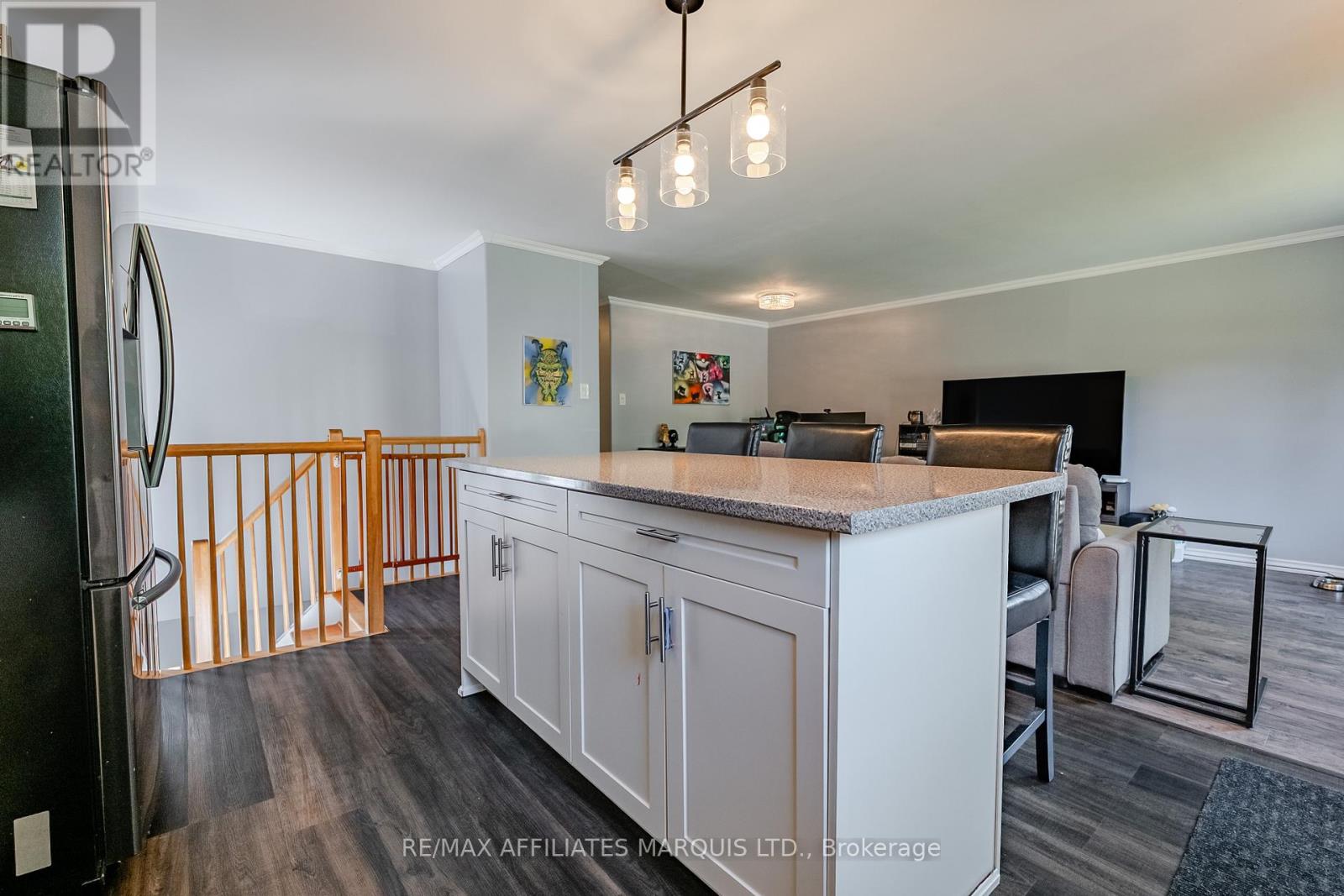 67 Kingslea Crescent, Cornwall, Ontario  K6H 6J2 - Photo 6 - X12471133