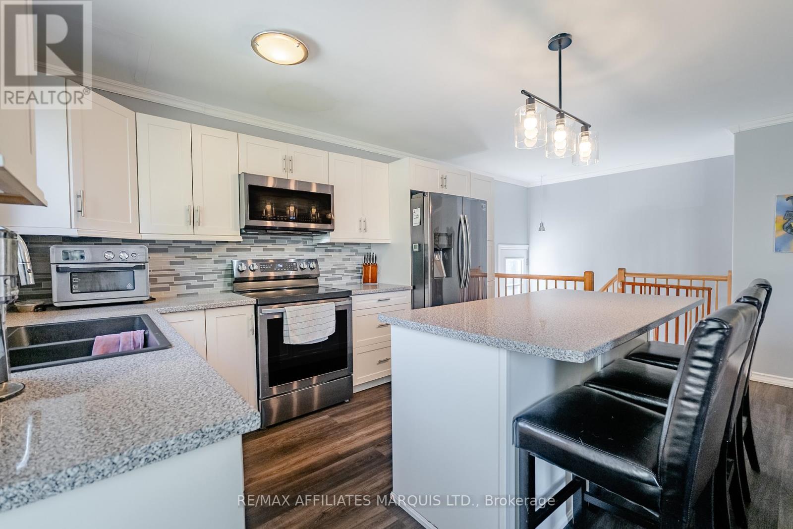 67 Kingslea Crescent, Cornwall, Ontario  K6H 6J2 - Photo 8 - X12471133