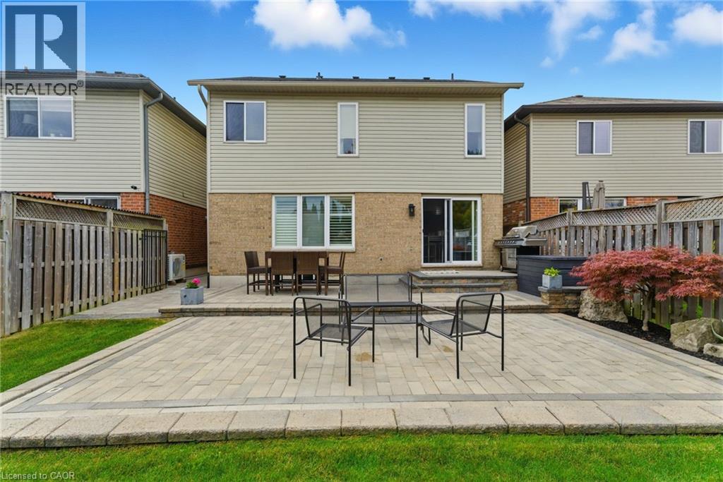 198 Springvalley Crescent, Hamilton, Ontario  L9C 0B4 - Photo 35 - 40780397