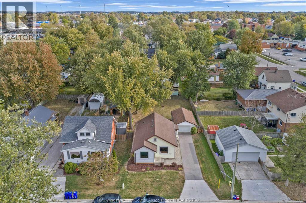 53 Victor, Essex, Ontario  N8M 1J4 - Photo 2 - 25026452