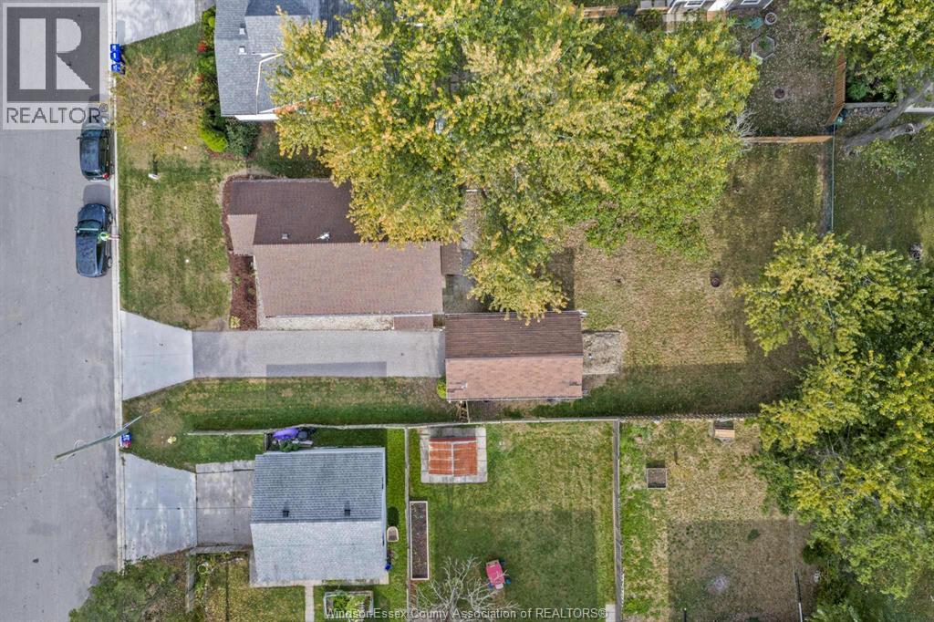 53 Victor, Essex, Ontario  N8M 1J4 - Photo 3 - 25026452
