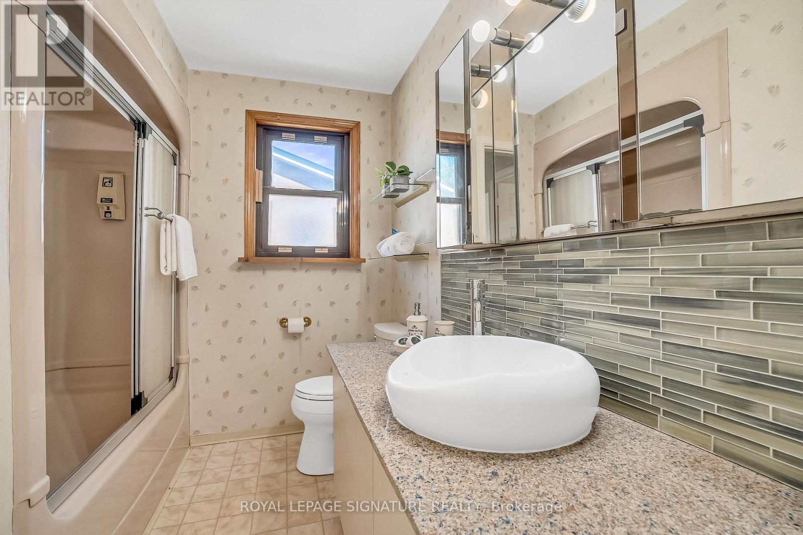 12 Slidell Crescent, Toronto, Ontario  M3A 2C4 - Photo 18 - C12471131