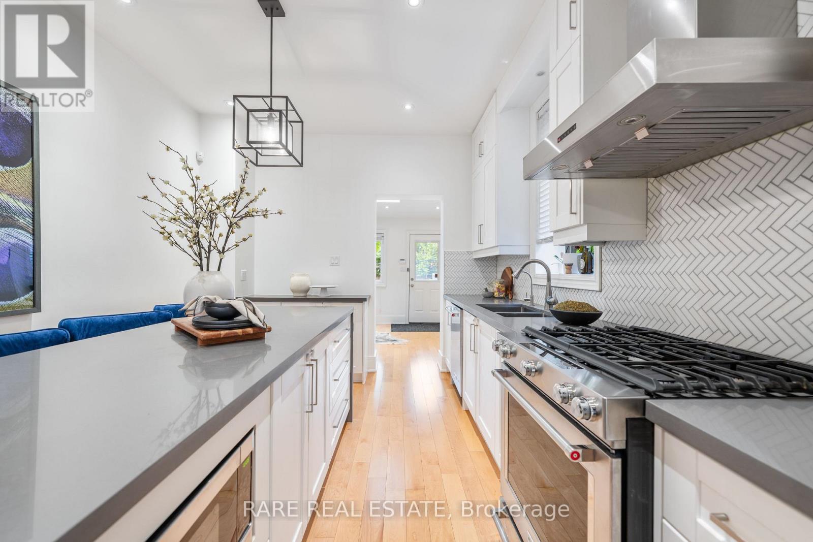 322 Logan Avenue, Toronto, Ontario  M4M 2N7 - Photo 10 - E12471119
