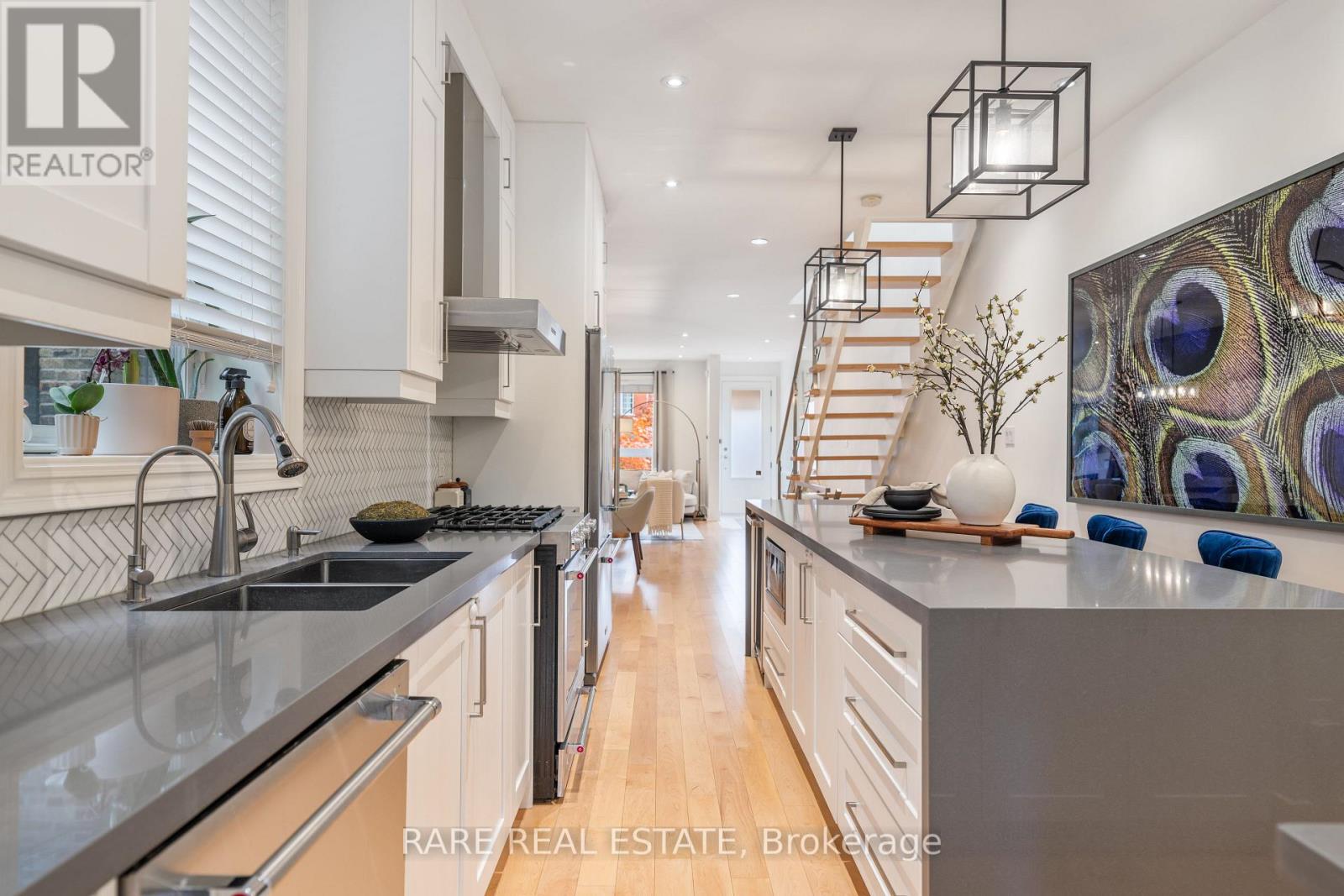322 Logan Avenue, Toronto, Ontario  M4M 2N7 - Photo 11 - E12471119