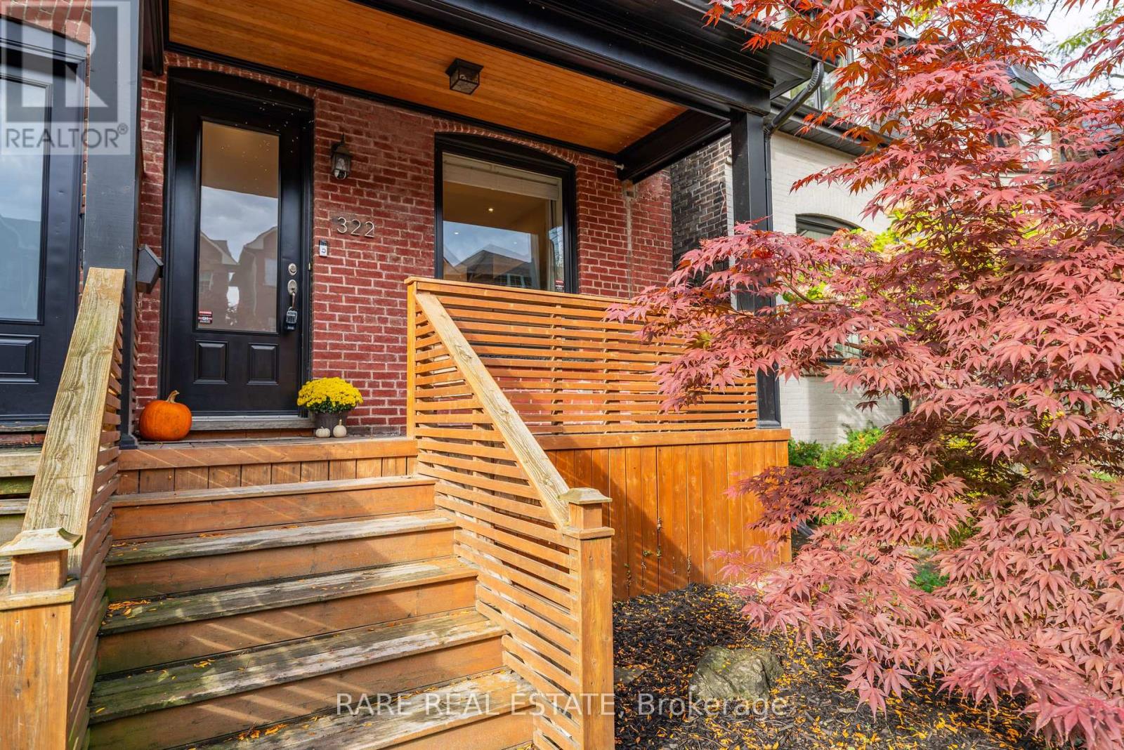 322 Logan Avenue, Toronto, Ontario  M4M 2N7 - Photo 3 - E12471119
