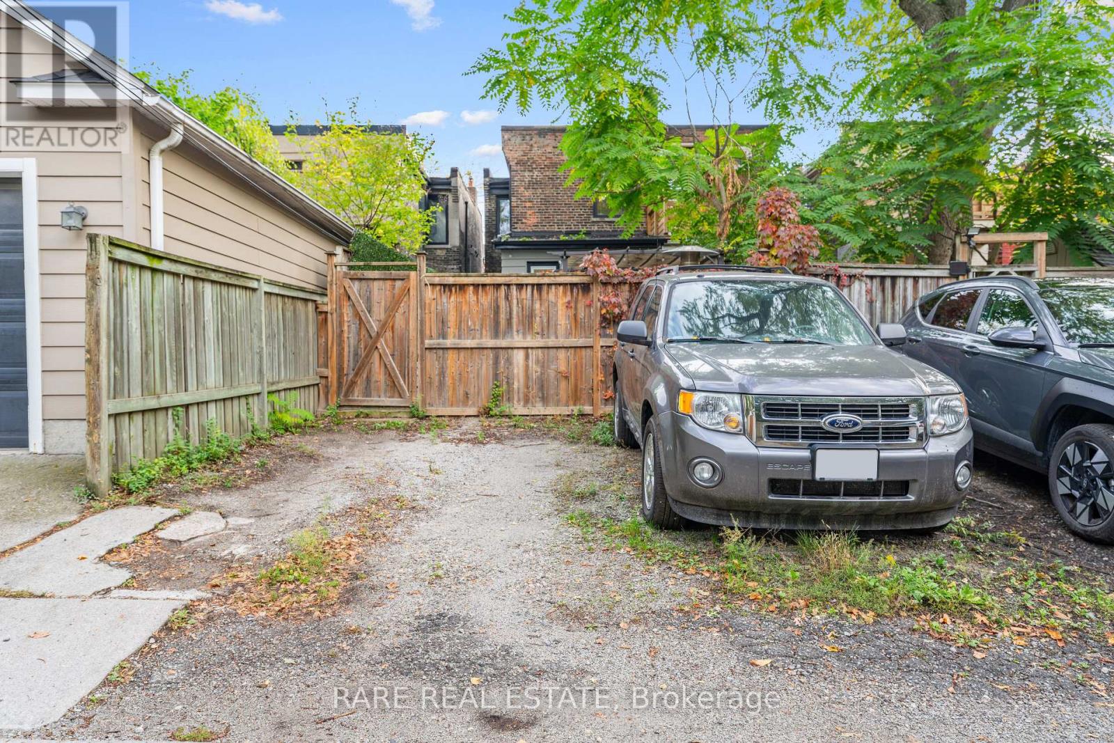 322 Logan Avenue, Toronto, Ontario  M4M 2N7 - Photo 32 - E12471119