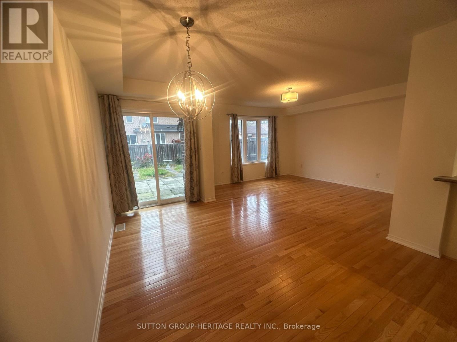 4 Summerside Avenue, Whitby, Ontario  L1R 0G3 - Photo 11 - E12471125