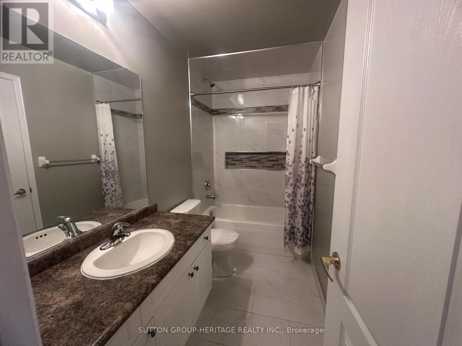 4 Summerside Avenue, Whitby, Ontario  L1R 0G3 - Photo 14 - E12471125