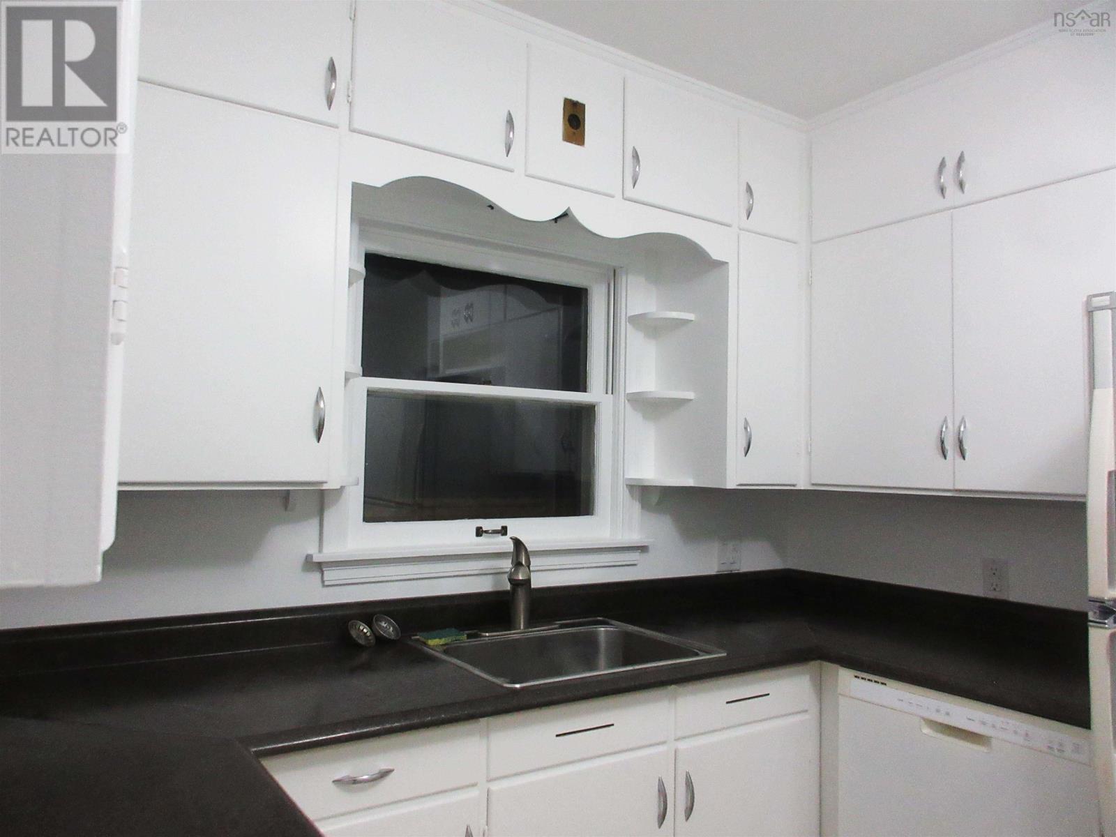 74 Exhibition Street, Truro, Nova Scotia  B2N 4C7 - Photo 3 - 202526056